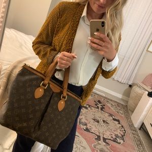 Authentic Louie Vuitton in beautiful condition